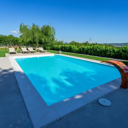 Carpinus Široki Brijeg